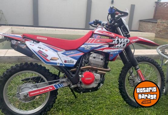 Motos - Honda Tornado 250 2020 Nafta 3400Km - En Venta