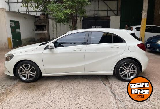 Autos - Mercedes Benz A200 2017 Nafta 83000Km - En Venta