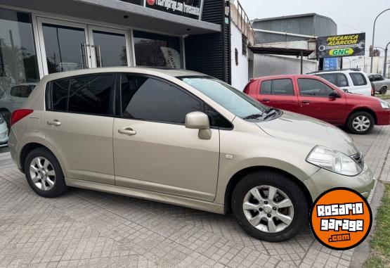 Autos - Nissan TIIDA ACENTA 1.8 5P 2010 Nafta 175000Km - En Venta