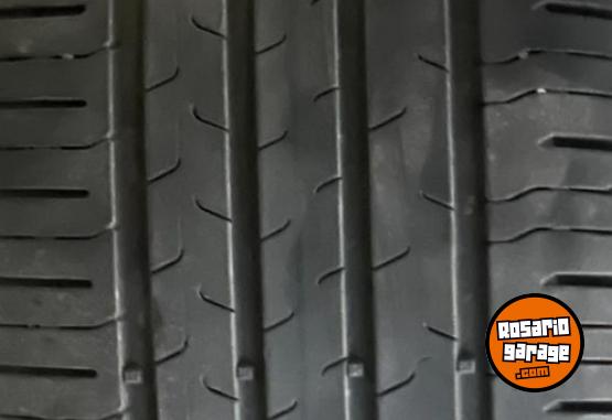 Accesorios para Autos - Cubierta Continental 225/45 R 18 - En Venta