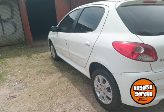 Autos - Peugeot 207 hdi compac 2018 Diesel 96000Km - En Venta