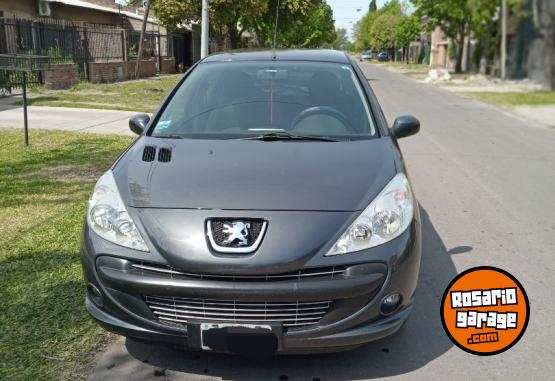 Autos - Peugeot 207 2011 Nafta 96500Km - En Venta