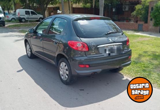 Autos - Peugeot 207 2011 Nafta 96500Km - En Venta