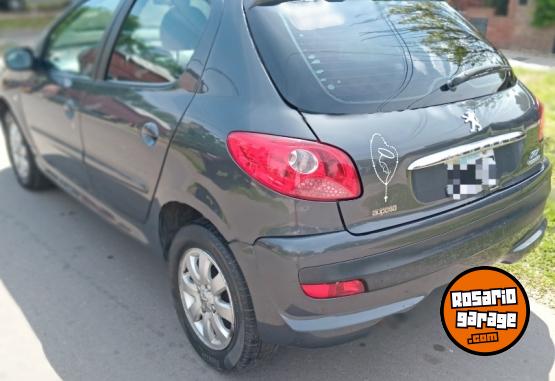 Autos - Peugeot 207 2011 Nafta 96500Km - En Venta