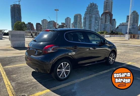 Autos - Peugeot 208 Feli e 2017 Nafta 99000Km - En Venta