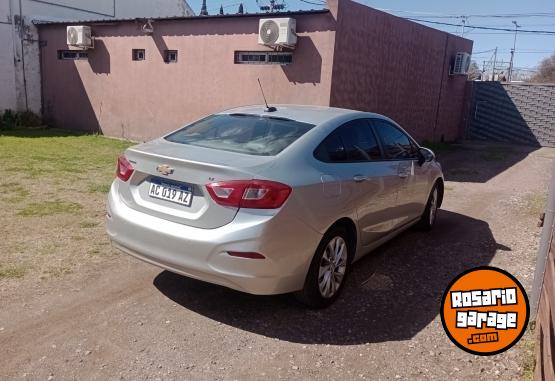 Autos - Chevrolet Cruze 2019 Nafta 98000Km - En Venta