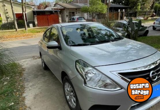 Autos - Nissan VERSA V-DRIVE PLUS AT 2021 Nafta 49000Km - En Venta