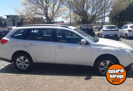 Autos - Subaru OUTBACK LIMITED 4X4 2.5 2011 Nafta 278000Km - En Venta