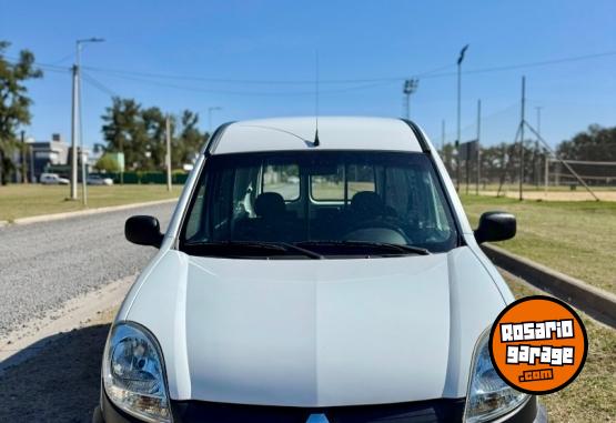 Utilitarios - Renault Kangoo 2017 Nafta 64000Km - En Venta