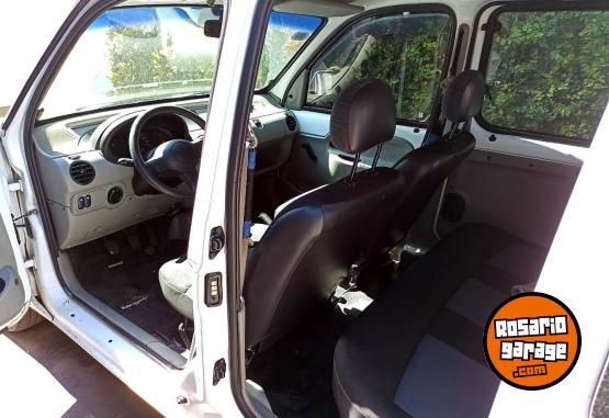 Utilitarios - Renault Kangoo 2011 GNC 273000Km - En Venta