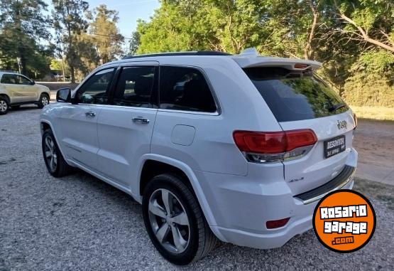 Camionetas - Jeep GRAND CHEROKEE OVERLAN 2016 Nafta 70000Km - En Venta