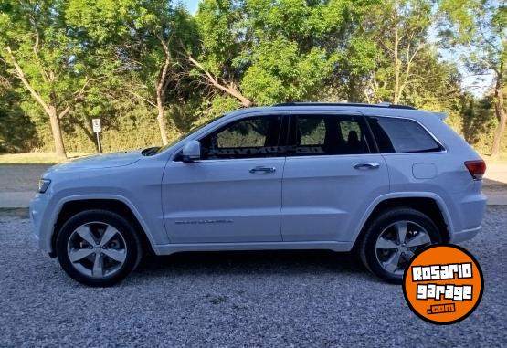 Camionetas - Jeep GRAND CHEROKEE OVERLAN 2016 Nafta 70000Km - En Venta