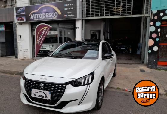 Autos - Peugeot 208 feline - c3, fiesta 2023 Nafta 9900Km - En Venta