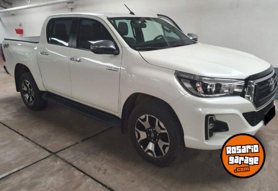 Camionetas - Toyota Hilux SRX 4x4 AT 2019 Diesel 19500Km - En Venta