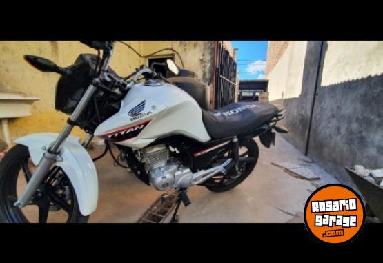 Motos - Honda New titan 2021 Nafta 16000Km - En Venta