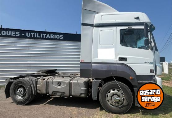 Camiones y Gras - Camin Mercedes Axor 2035 modelo. 2011 - En Venta