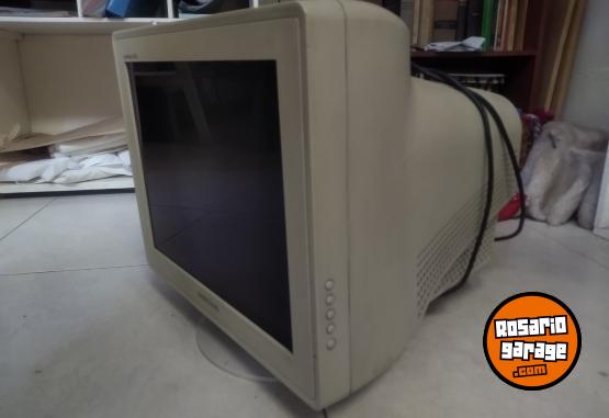 Electrnica - Monitor color 17" + TV 14"  $ 40.000.- - En Venta