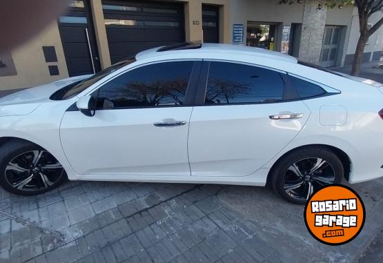 Autos - Honda CIVIC TURBO 2017 Nafta 95000Km - En Venta