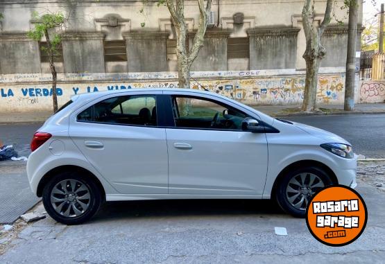 Autos - Chevrolet Onix Joy Black 2022 Nafta 22250Km - En Venta