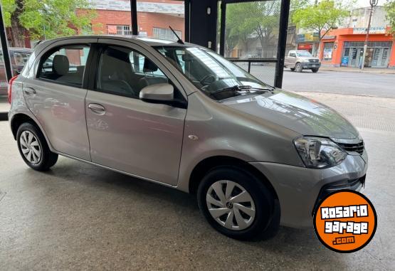 Autos - Toyota Etios 2018 Nafta 29000Km - En Venta