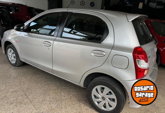 Autos - Toyota Etios 2018 Nafta 29000Km - En Venta