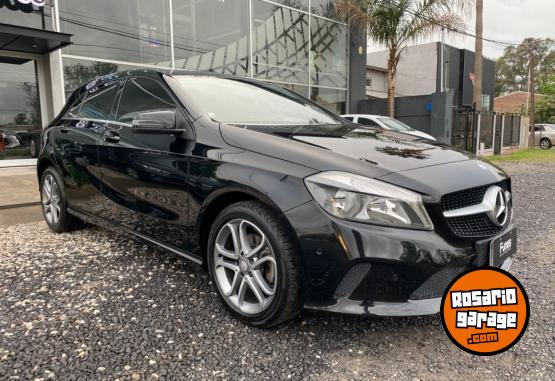 Autos - Mercedes Benz A200 Urban 2017 Nafta 80000Km - En Venta