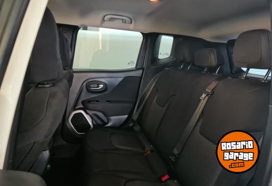 Camionetas - Jeep RENEGADE SPORT 1,8 AT 6 2019 Nafta 61877Km - En Venta