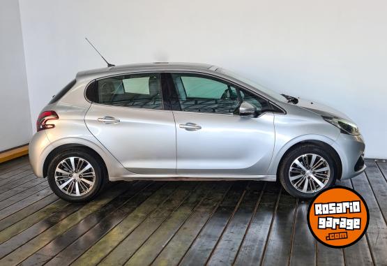 Autos - Peugeot 208 FELINE 1,6 5P 2016 Nafta 88092Km - En Venta