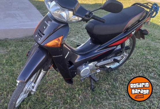 Motos - Motomel Dlx 2023 Nafta 2800Km - En Venta