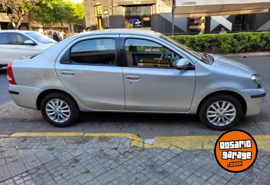 Autos - Toyota Etios XLS 1.5 sedan 2015 Nafta  - En Venta