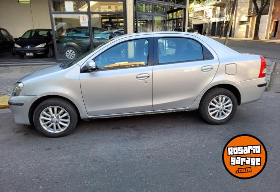 Autos - Toyota Etios XLS 1.5 sedan 2015 Nafta  - En Venta