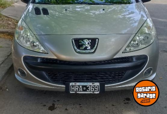 Autos - Peugeot 207 2009 Nafta 143000Km - En Venta