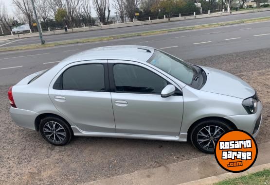 Autos - Toyota ETIOS XLS 2018 Nafta 108000Km - En Venta