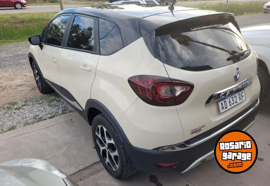 Autos - Renault Captur Intense 2019 Nafta 100000Km - En Venta