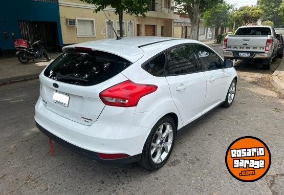 Autos - Ford Focus SE Plus AT 2015 Nafta 140000Km - En Venta