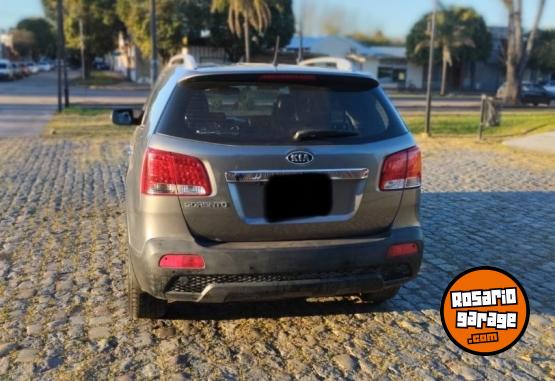 Camionetas - Kia Sorento 2012 Nafta 145000Km - En Venta