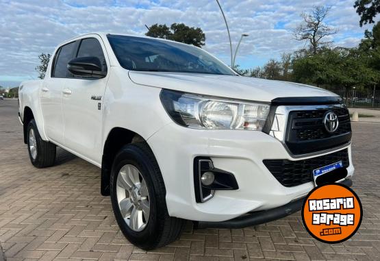 Camionetas - Toyota HILUX 2.8 SR 4X4 2019 Diesel  - En Venta