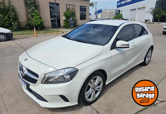 Autos - Mercedes Benz A200 Urban 2018 Nafta 71000Km - En Venta