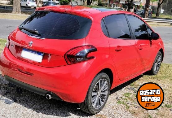 Autos - Peugeot 208 ALLURE NAV. 2017 Nafta 108110Km - En Venta