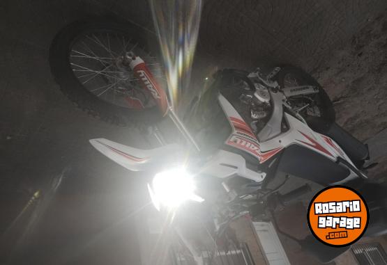 Motos - Guerrero Rally 300 2022 Nafta 5000Km - En Venta