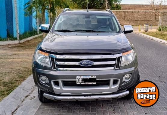 Camionetas - Ford RANGER LIMITED AT 4X4 3.2 2014 Diesel 200000Km - En Venta