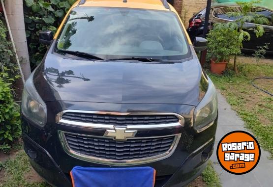 Autos - Chevrolet Spin 2015 GNC 175000Km - En Venta