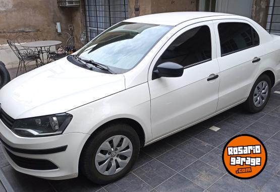 Autos - Volkswagen Voyage Trendline 2015 Nafta 80000Km - En Venta