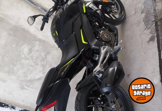 Motos - Bajaj Dominar 400 2017 Nafta 7100Km - En Venta