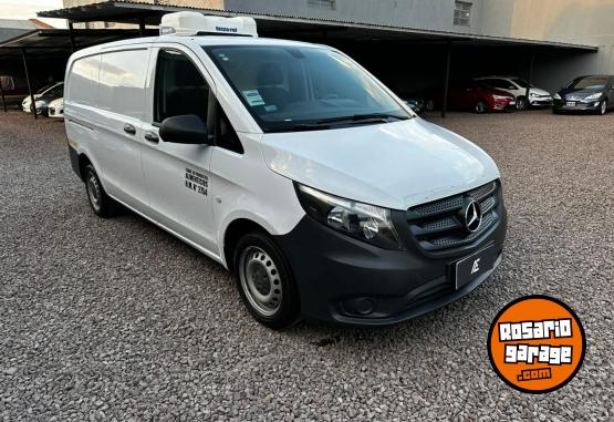 Utilitarios - Mercedes Benz Vito 2016 Diesel 60000Km - En Venta