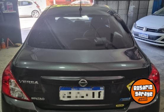 Autos - Nissan Versa 2016 GNC 150000Km - En Venta