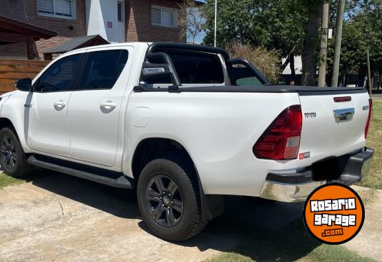 Camionetas - Toyota Hilux 2023 Diesel 50000Km - En Venta