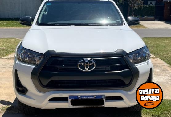 Camionetas - Toyota Hilux 2023 Diesel 50000Km - En Venta