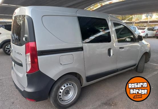 Utilitarios - Renault Kangoo  Express Confort 2020 Nafta 56600Km - En Venta