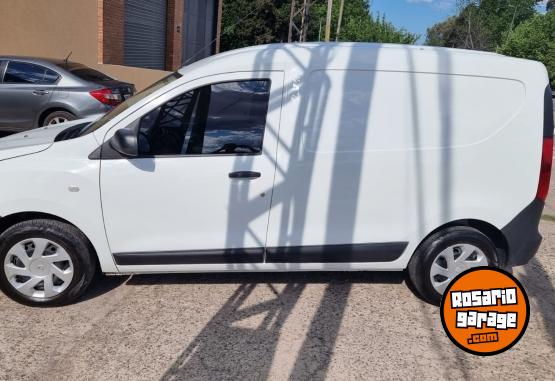 Utilitarios - Renault Kangoo 2021 Nafta 18573Km - En Venta